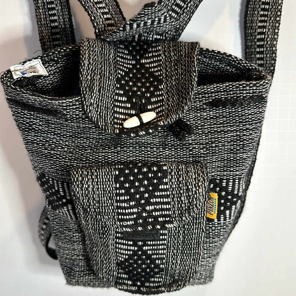 Emisa Made in Mexico woven backpack purse drawstring close & front zip pocket. - Picture 2 of 6
